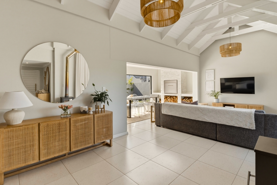 3 Bedroom Property for Sale in Aan de Wijnlanden Western Cape